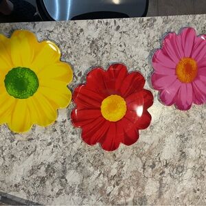 Daisy themed wedding decor